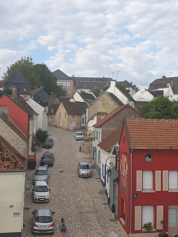 Appartement Proche Des Remparts Et Tous Commerces. Montreuil (Pas-de-Calais) Exterior foto